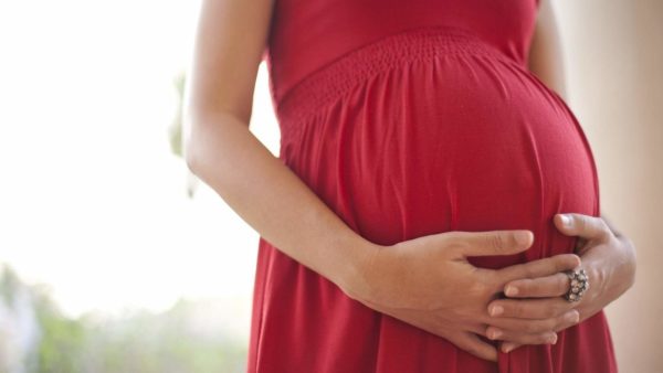 При беременности, особенно на поздних сроках, баночный массаж противопоказан