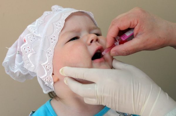 Полиомиелит прививка как делают видео thumbnail