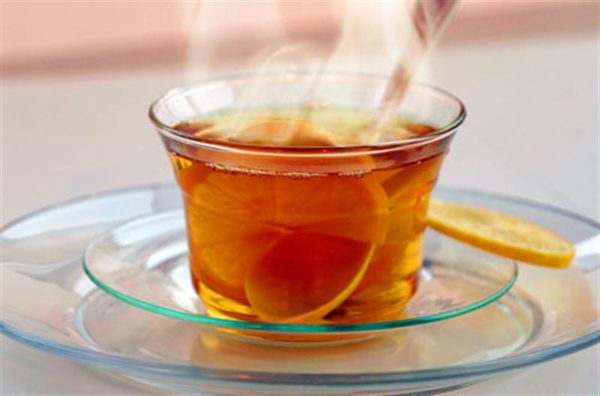 Горячий чай усиливает кровоток и обеспечивает тепловой прилив