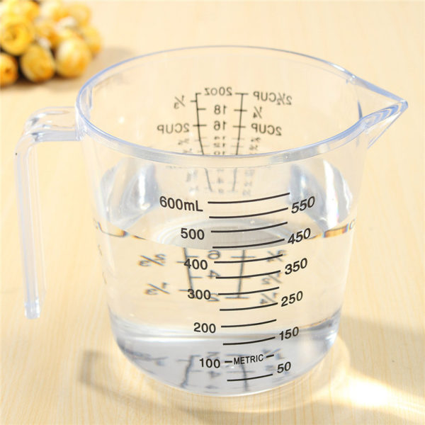 Точное количество водки можно определить, пользуясь мерным стаканом