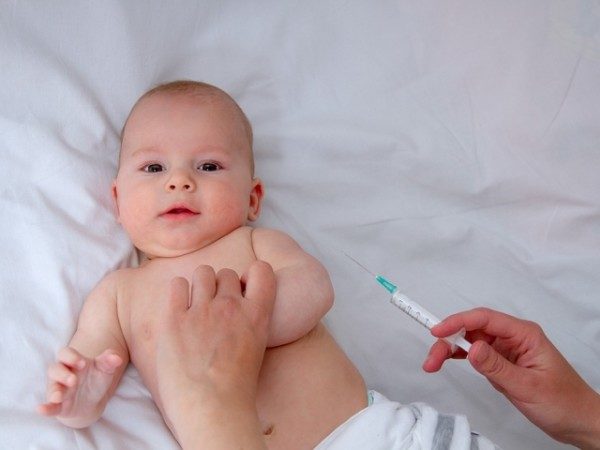 Сколько дней может быть температура у ребенка после прививки акдс и полиомиелит thumbnail