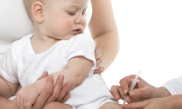 У ребенка второй день температура после прививки акдс и полиомиелит thumbnail