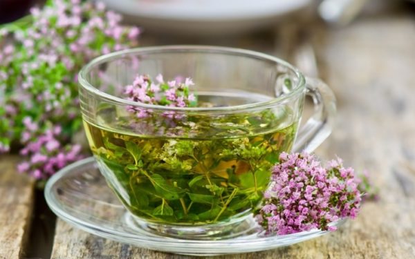 Травяные чаи улучшают отхождение мокроты и успокаивают раздраженные слизистые глотки